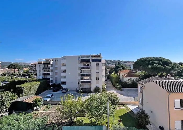 Les Coralies Apartment *
